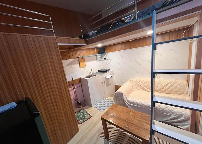 Kenjie Apartment *
